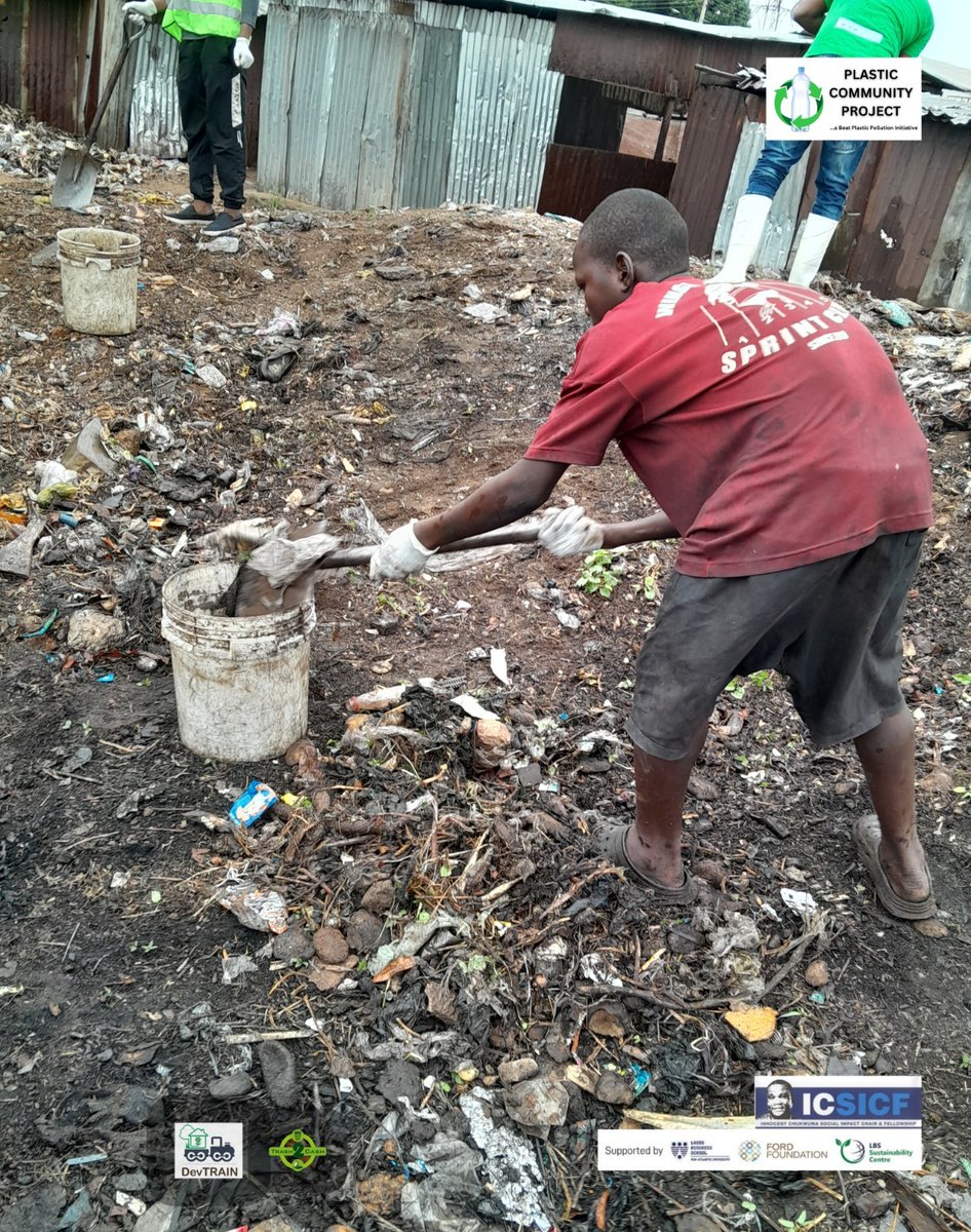 DevTrainNg's tweet photo. We did it! 🎉 The Yagba Market, Northbank Clean-Up exercise was a tremendous success, thanks to the incredible efforts of everyone involved.
#YagbaMarketCleanUp
#PlasticCommunityProject https://t.co/sB0YkZoT4Q