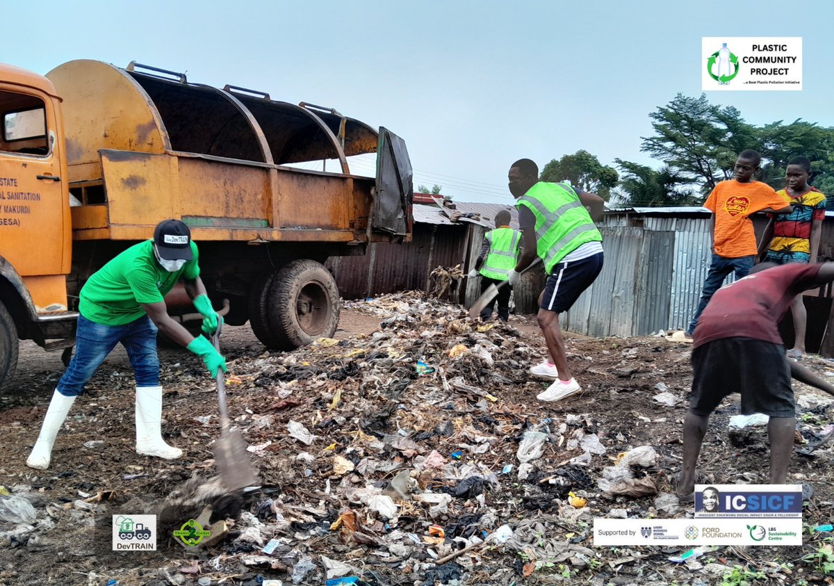 DevTrainNg's tweet photo. We did it! 🎉 The Yagba Market, Northbank Clean-Up exercise was a tremendous success, thanks to the incredible efforts of everyone involved.
#YagbaMarketCleanUp
#PlasticCommunityProject https://t.co/sB0YkZoT4Q
