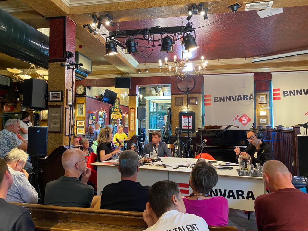 arnauddedecker's tweet image. Vandaag was ik te gast bij @SpijkersBNNVARA in #Utrecht 
om het te hebben over Oekraïne. We spraken onder andere over Russische soldaten die tegen Putin vechten en collega-journalist #ArmanSoldin, overleden aan het front.
Super bedankt voor de uitnodiging!