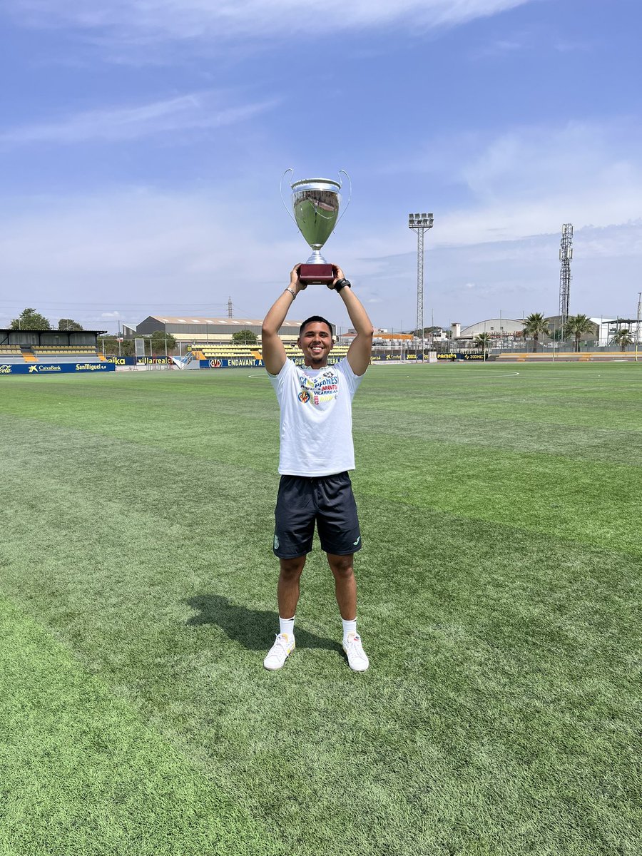 AdrianTellezLiz's tweet photo. 🏆🏆 https://t.co/JmEYwl5Xe6