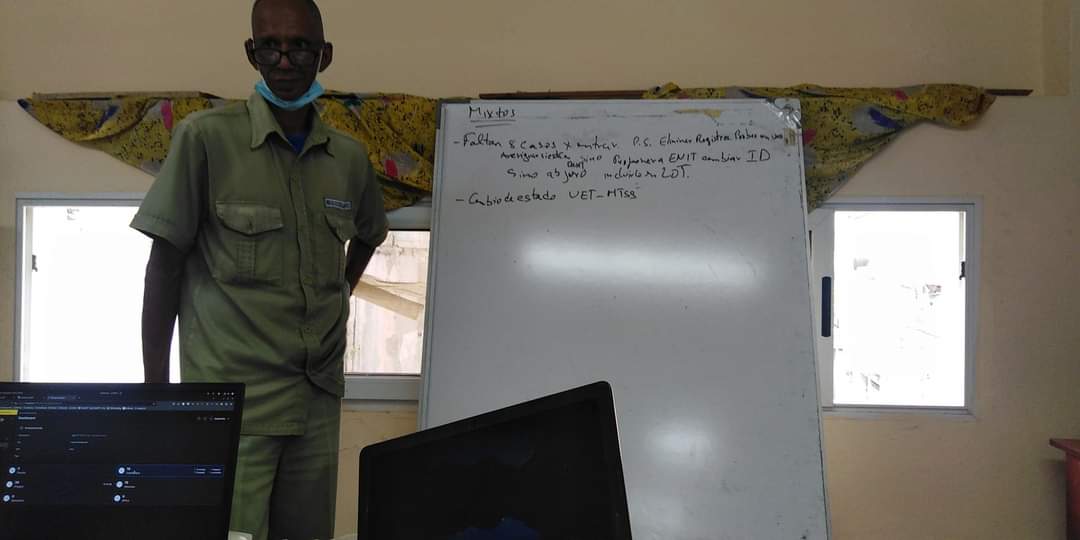 sitranscuba's tweet image. Especialistas de Sitrans y de la Unidad Estatal de Tráfico se reúnen para el desarrollo de una aplicación para la LOT.

#informatización #informatica #cubainformatiza @MitransCuba @cuba_gea