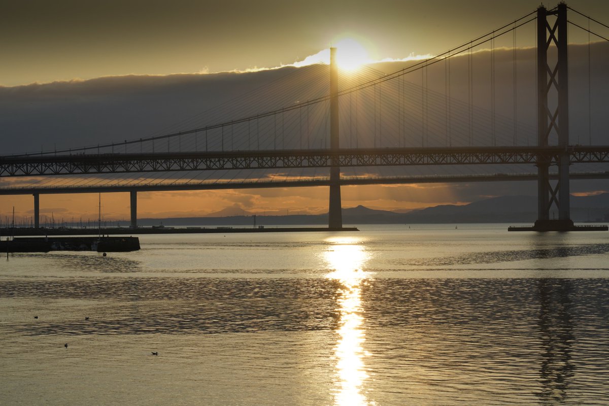 Into the Sun @ForthBridges