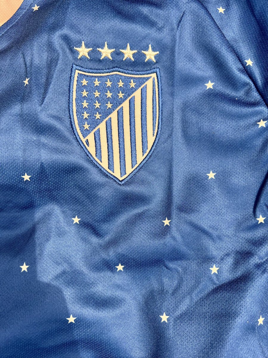 olive_york's tweet image. It’s a 🇺🇸 Giveaway!

We have one size Large, ready for you to win.

1️⃣ follow @olive_york 
2️⃣ RT this!
3️⃣ 🤞

One winner chosen mañana - good luck!