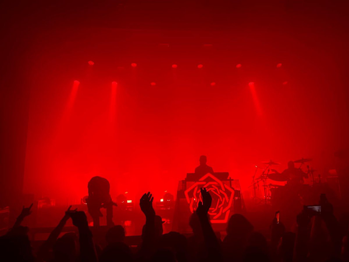 Puffea_'s tweet image. Quel kiff ! Thx @carpenter_brut 👏🏻