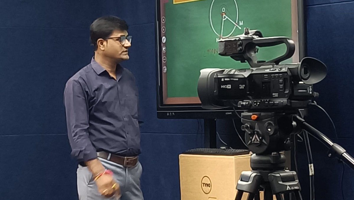 gulab_datir's tweet photo. This is great experience presenting live lesson on virtual class platform provided by Balbharti and SCERT PUNE @Dir_Education
@ManuGulati11 @MahaSamagra @ciet_ncert https://t.co/TGTqcVoxxQ