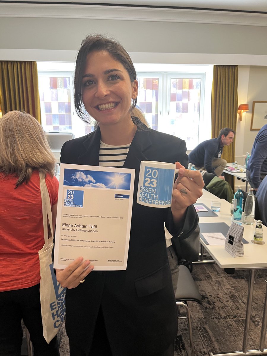 Alex Chan (@alex8chan) on Twitter photo 2023 <a href="/EsHConference/">Essen Health Conference</a> Best Paper Award winner <a href="/ashtari_elena/">Elena Ashtari Tafti</a>! A rising star to watch (check out her paper on innovation)! 2023 <a href="/EsHConference/">Essen Health Conference</a> Best Paper Award winner <a href="/ashtari_elena/">Elena Ashtari Tafti</a>! A rising star to watch (check out her paper on innovation)!