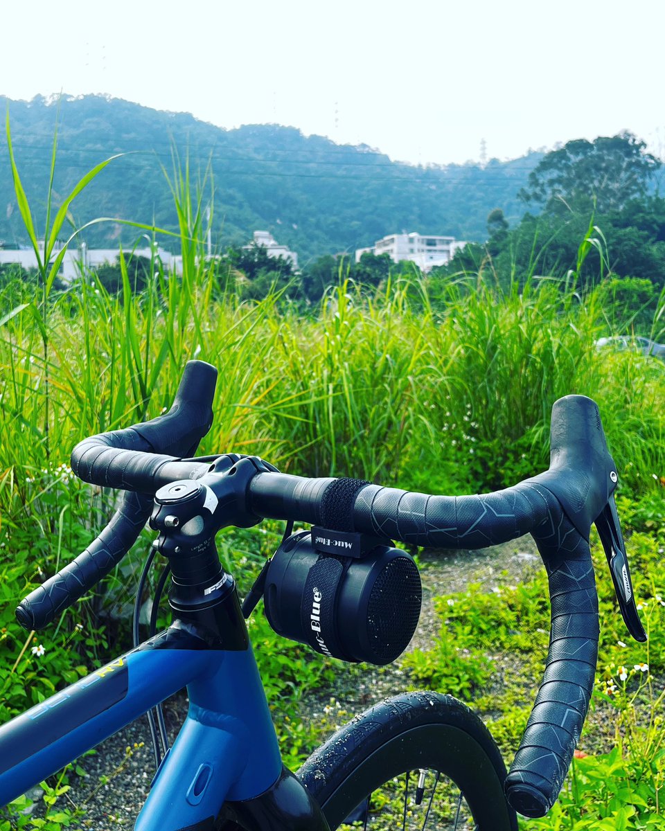 senlin305's tweet photo. #MucBlue
#UtilityBelt
#gravelbike
#roadbike
#Gopro
#cycling 
#ride
#bike 
#cycle
#bicycle
#bikepacking
#單車
#腳踏車
#公路車
#自行車
#Bluetoothスピーカー
#マジックテープ
#藍牙揚聲器
#자전거
#라이딩 
#自転車 https://t.co/8Me0yfwUVq