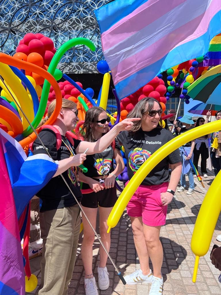 DeloitteProud's tweet photo. Just look at all that colour. πππ³οΈβππ³οΈββ§οΈ
Our fabulous #DeloitteMids team are ready for the #BirminghamPride parade!
#ProudAtDeloitte https://t.co/Ei8qcBfFfm