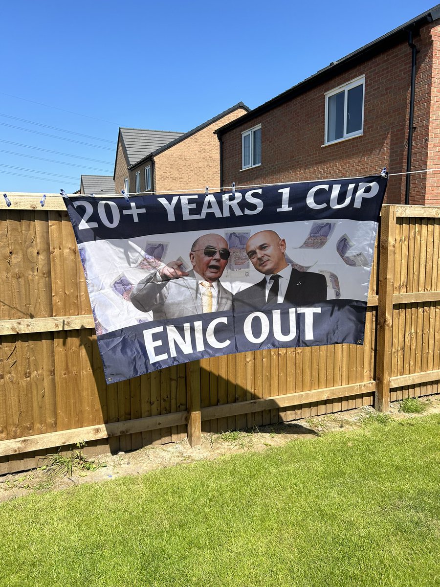 Like them parasites have hung our once called football club out to dry. #levyout #enicout