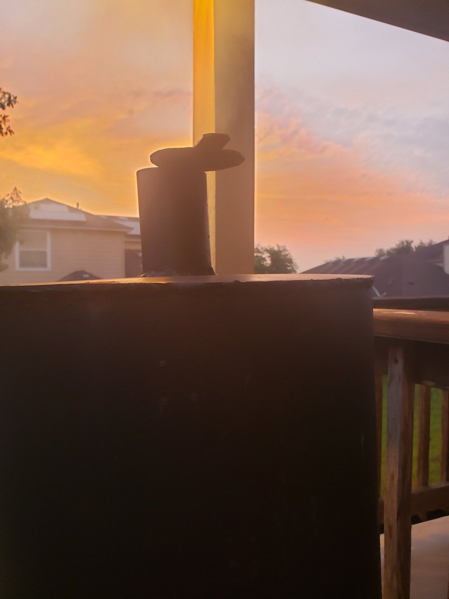 Good Morning! It's smoke in the city. Briskets &amp; Porkbutts been rolling all night. #Pitmaster #BBQ