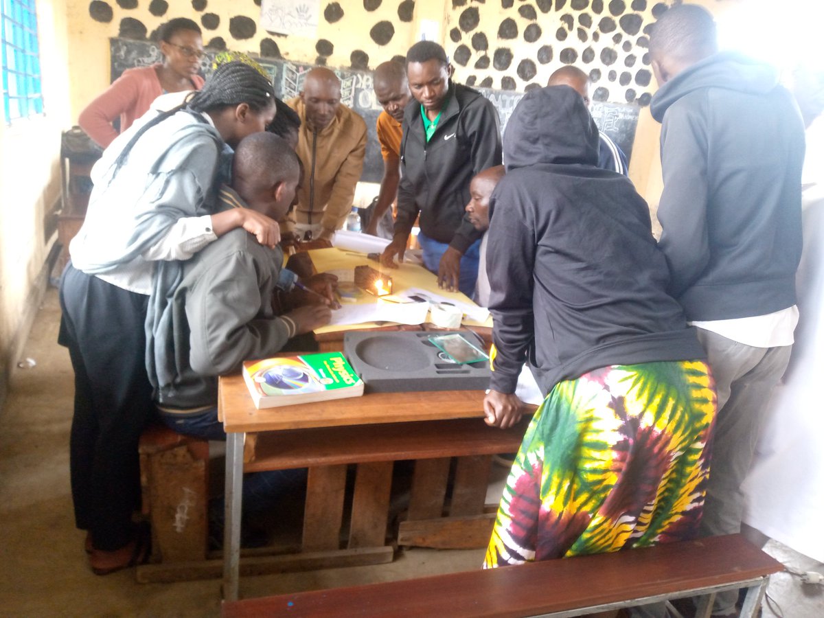 UR_CoE's tweet image. P3-S4 Maths&amp;amp; Science Teachers(Cohort 2023) in Burera,Gasabo, Bugesera &amp;amp;Ruhango D.started today doing #LabExperiments in the framework of the training in Innovative Teaching Methods for Maths&amp;amp;Science jointly organized by @Uni_Rwanda-CE &amp;amp; @REB_Rwanda under RQBEHCD project,S/C.1.2