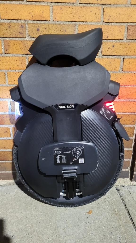 Blasticader's tweet image. I gotta send mah wheel away to have its mother board replaced boo hoo 😢 ! I'm gonna miss riding this thing... #euc #electricunicycle