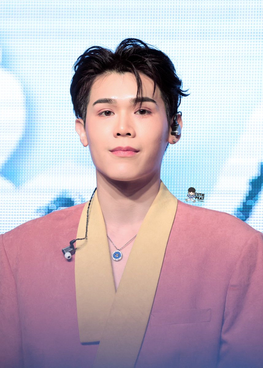 Eyes on you 😳

<a href="/peatwasu/">peatwasu #เคลวิน</a> 
#Peatwasu #CaptainPeat #BabyFeat #LoveinTheAir1stFMinHongKong