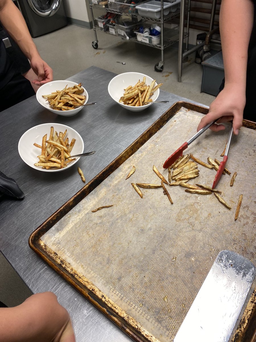 Ms. Rosati tweet media