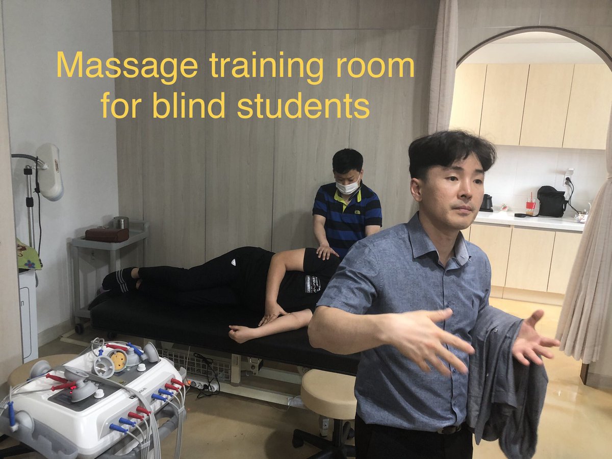 Discover Korea students sought a comprehensive understanding of “wellness” by exploring populations outside higher ed. Had an opportunity to explore a lifelong learning institute (e.g. senior adults), hagwon, schools for deaf-blind, and middle-high schools.