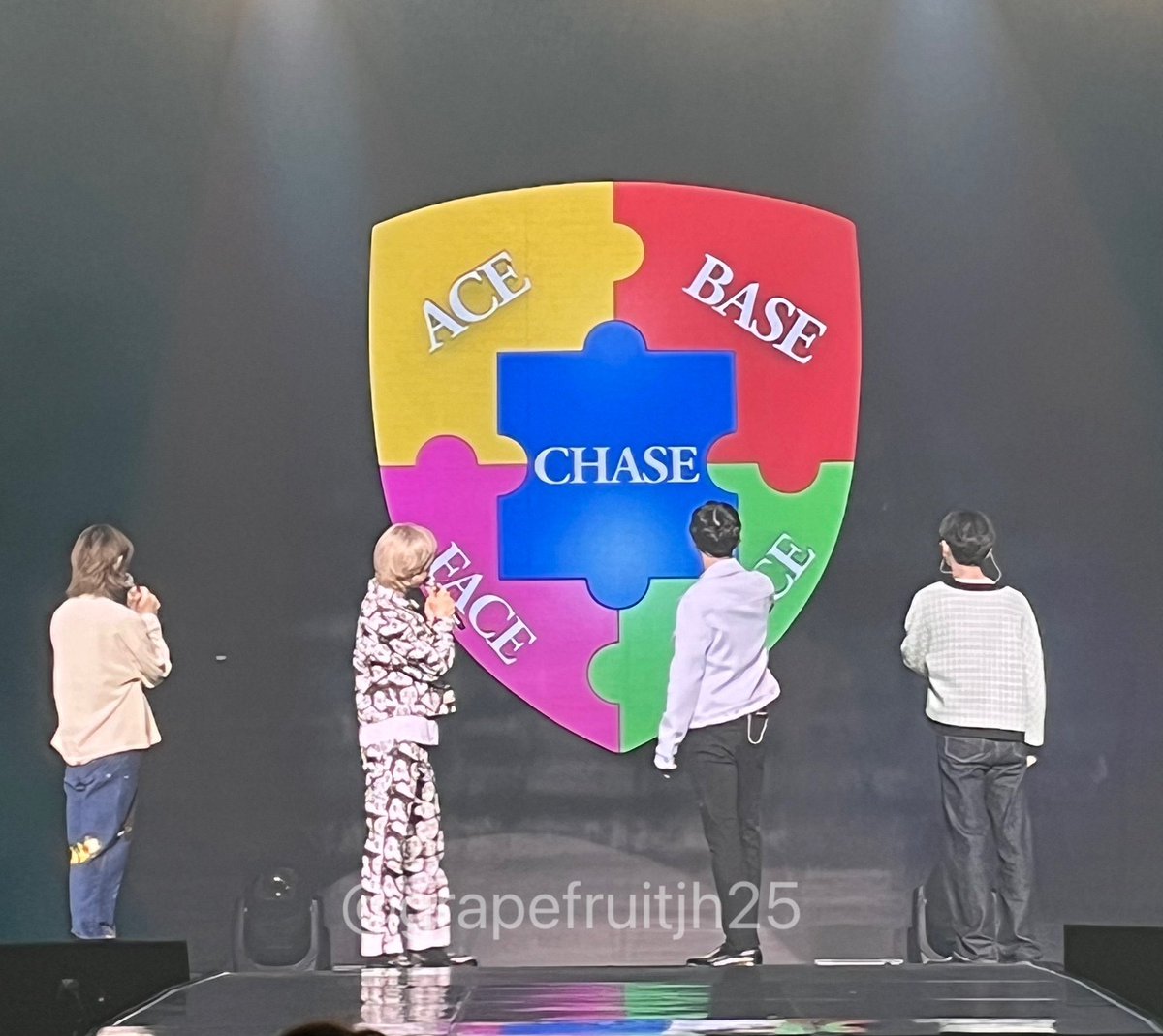 minmagic91's tweet photo. 5 pieces of the puzzle that make up SHINee I love this https://t.co/srf0rgqh1k