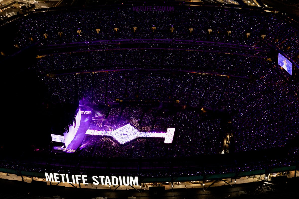 MetLifeStadium's tweet photo. We're still in a lavender haze from last night... but oh so ready for night #✌️.

🚗 Parking Lots Open: 12:30pm
🏟️ Stadium Gates Open: 4:30pm
🎤 Show Starts: 6:30pm
All Details: https://t.co/bLwWslpngK

See you soon Swifties 💜 ✨
#EastRuthTSTheErasTour https://t.co/zozDNalnYQ