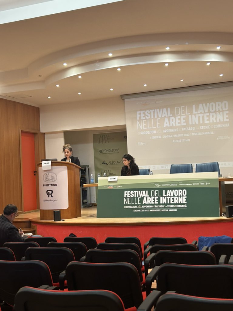 Le parole sono importanti e in questi 3 giorni proprio le parole hanno costruito relazioni, conoscenza e futuro. 
Il primo Festival del lavoro delle aree interne si chiude ma non finisce, ci vediamo alla prossima edizione nel 2024. 

#CiviltàAppennino 
#FLAI2023