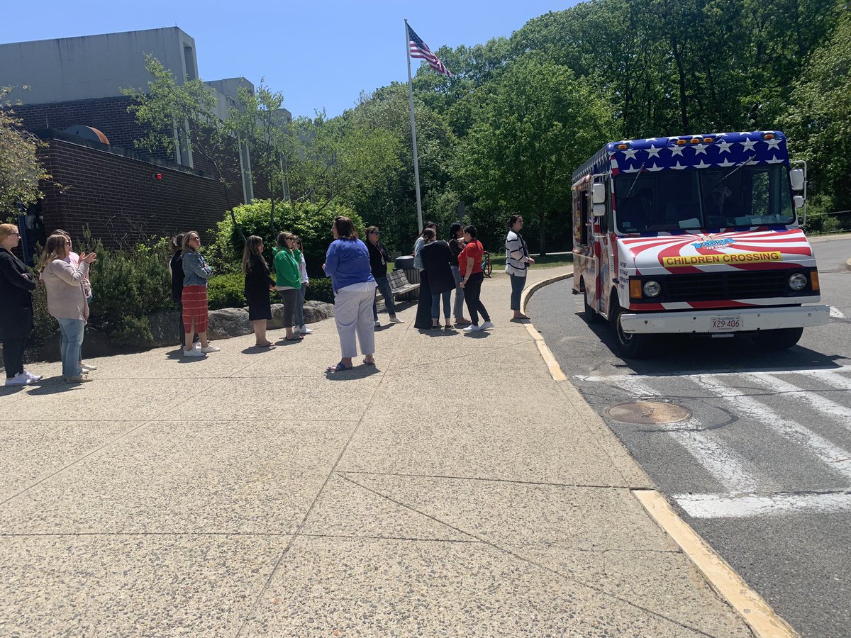 Teacher treats!!! Thank you Dr.Flaherty for bringing the ice cream truck to Hannah today! What a fun way to wind down the week!