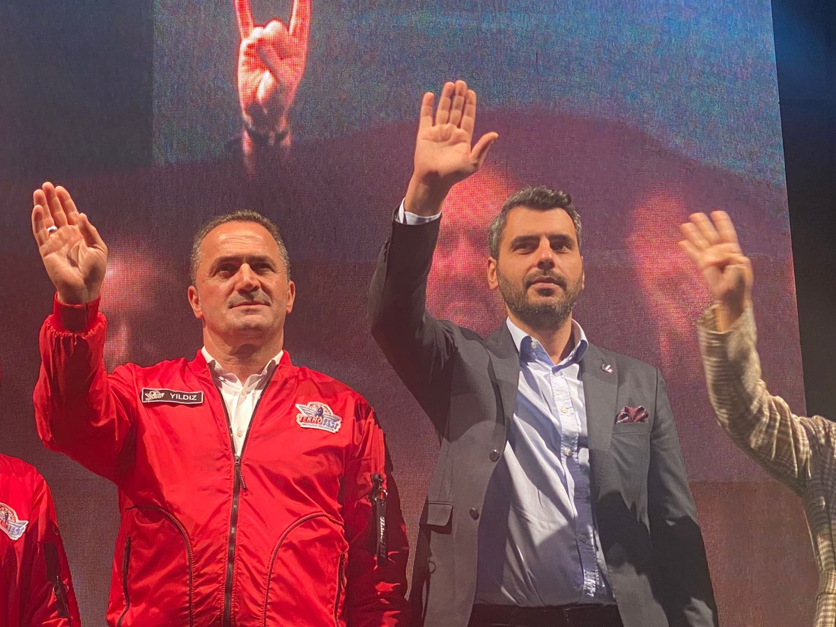 GulepAhmet's tweet photo. Beyoğlu Belediyemizin düzenlemiş olduğu programa partimizi temsilen katılım sağladık.

Cumhur ittifakı ilçe Başkanları ve 
M.vekillerimizle 28. Mayıs seçimlerinin önemine vurgu yaptık.

Tüm vatandaşlarımızı sandığa davet ediyor; Sn.Cumhurbaşkanımızı tekrar Başkan yapıyoruz inş. https://t.co/d9otyUH9my