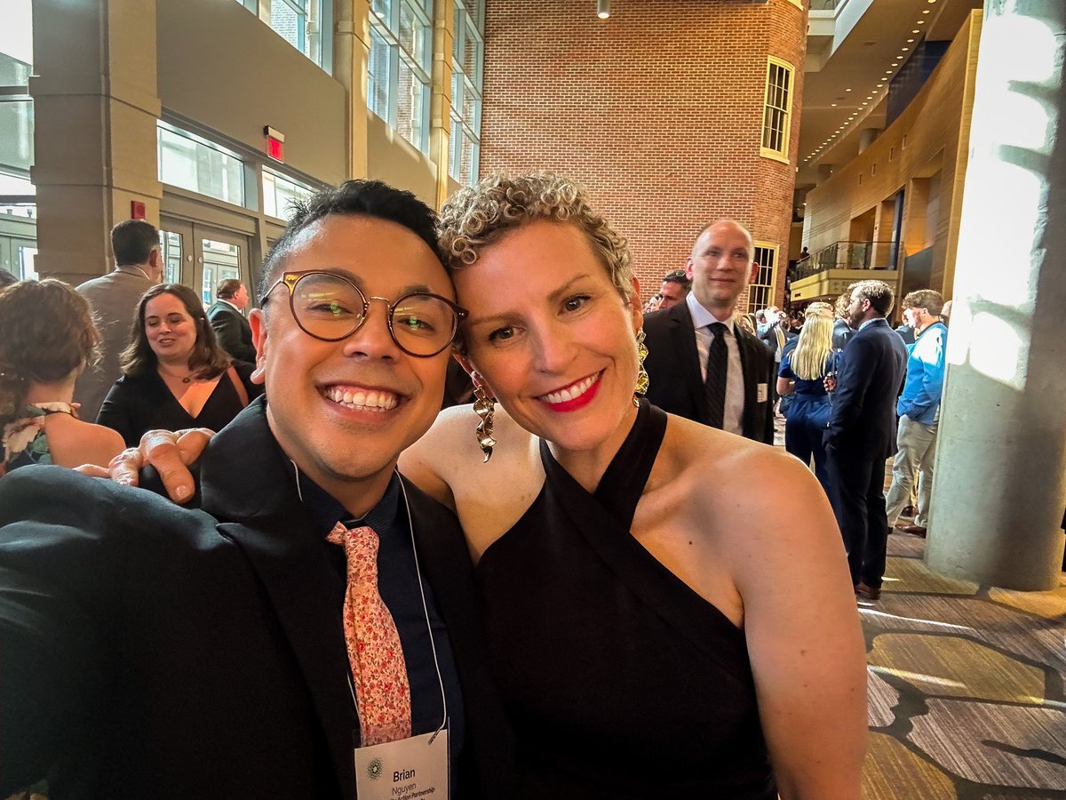 iBeeAsian's tweet photo. “I don’t just want to live the length of my life, but the width of it too!” - Bozoma Saint John 

About last night, in an evening of celebration and creating memories, I'm so grateful to have been surrounded with inspiring people at the Lancaster Chamber's Annual Chamber Dinner https://t.co/8Fh6fiZLdp