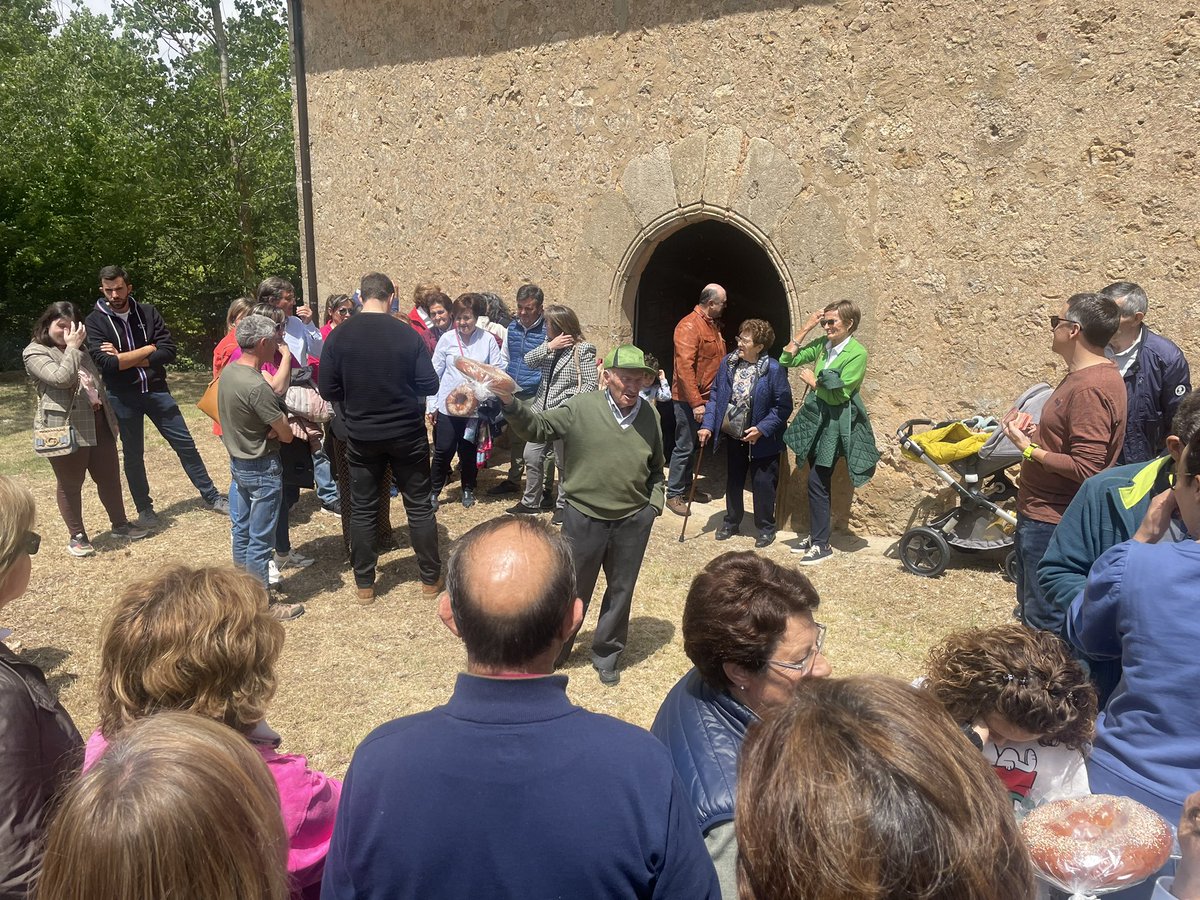 NepasSoria's tweet photo. Hoy celebrando la Virgen de los Santos https://t.co/NPgL6neWX1