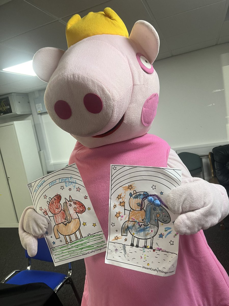 Peppa thanked all her friends on the market for their lovely colourings! 💗 #LYLM2023 @LoveUrLocalMkt @Nabma_Markets <a href="/marketsmatter/">NMTF</a>