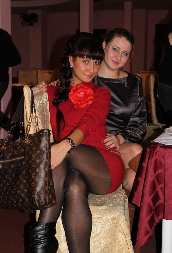 Amateur Pantyhose On Twitter Friends Posing In Pantyhose 