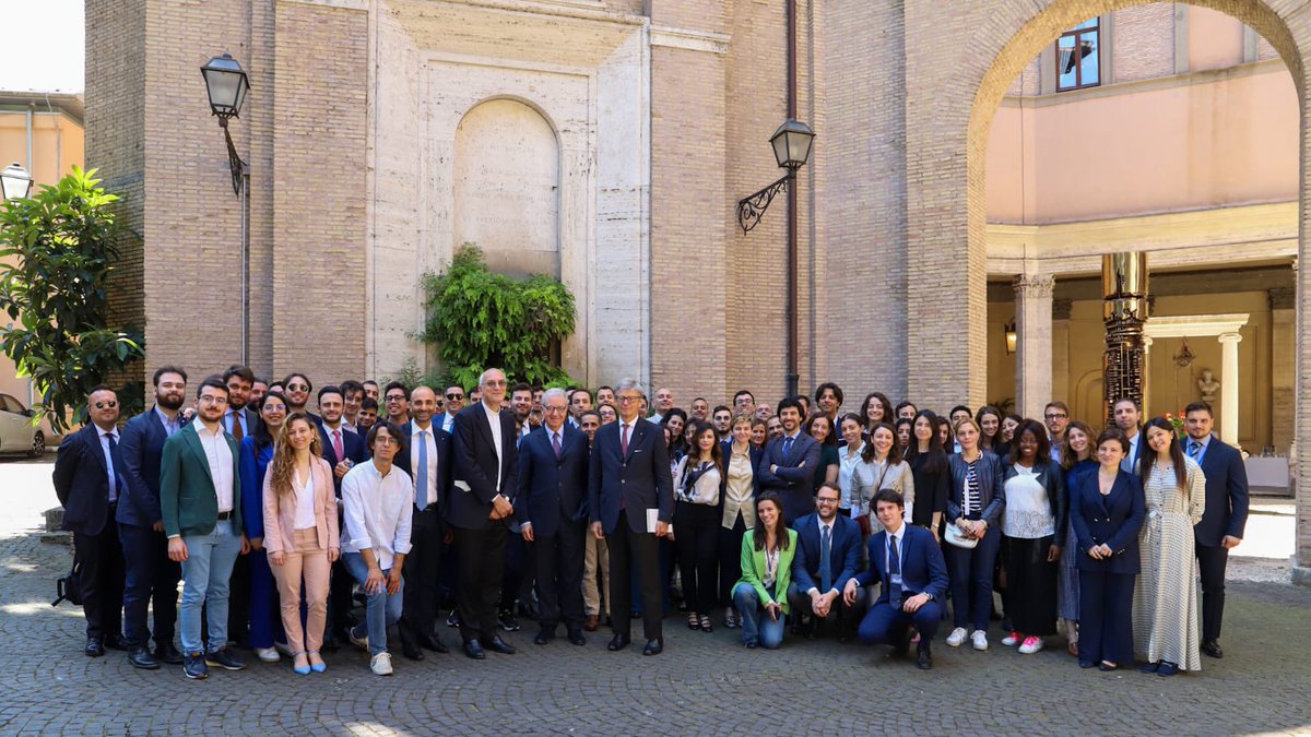 Comunità di Connessioni (@connessionifp) on Twitter photo Si conclude l’edizione #FormPol2023
Insieme ai relatori e attraverso i laboratori di gruppo abbiamo approfondito il tema della #sostenibilità
Grazie a tutte le ragazze e i ragazzi che abbiamo incontrato e all’<a href="/italytoholysee/">Italy to Holy See</a> per averci ospitato
Vi aspettiamo il prossimo anno! Si conclude l’edizione #FormPol2023
Insieme ai relatori e attraverso i laboratori di gruppo abbiamo approfondito il tema della #sostenibilità
Grazie a tutte le ragazze e i ragazzi che abbiamo incontrato e all’<a href="/italytoholysee/">Italy to Holy See</a> per averci ospitato
Vi aspettiamo il prossimo anno!