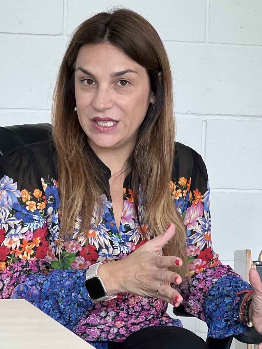 Elisabetta Falcetti (@bettafalcetti) on Twitter photo Incontro questa mattina con la scrittrice <a href="/viola_ardone/">Viola Ardone</a> alla facoltà di Filologia dell’Università di Varsavia. Ho divorato i suoi libri: Il Treno Dei Bambini e Oliva Denaro! Bellissima discussione sui temi dei suoi libri, Napoli e i diritti delle donne. Incontro questa mattina con la scrittrice <a href="/viola_ardone/">Viola Ardone</a> alla facoltà di Filologia dell’Università di Varsavia. Ho divorato i suoi libri: Il Treno Dei Bambini e Oliva Denaro! Bellissima discussione sui temi dei suoi libri, Napoli e i diritti delle donne.