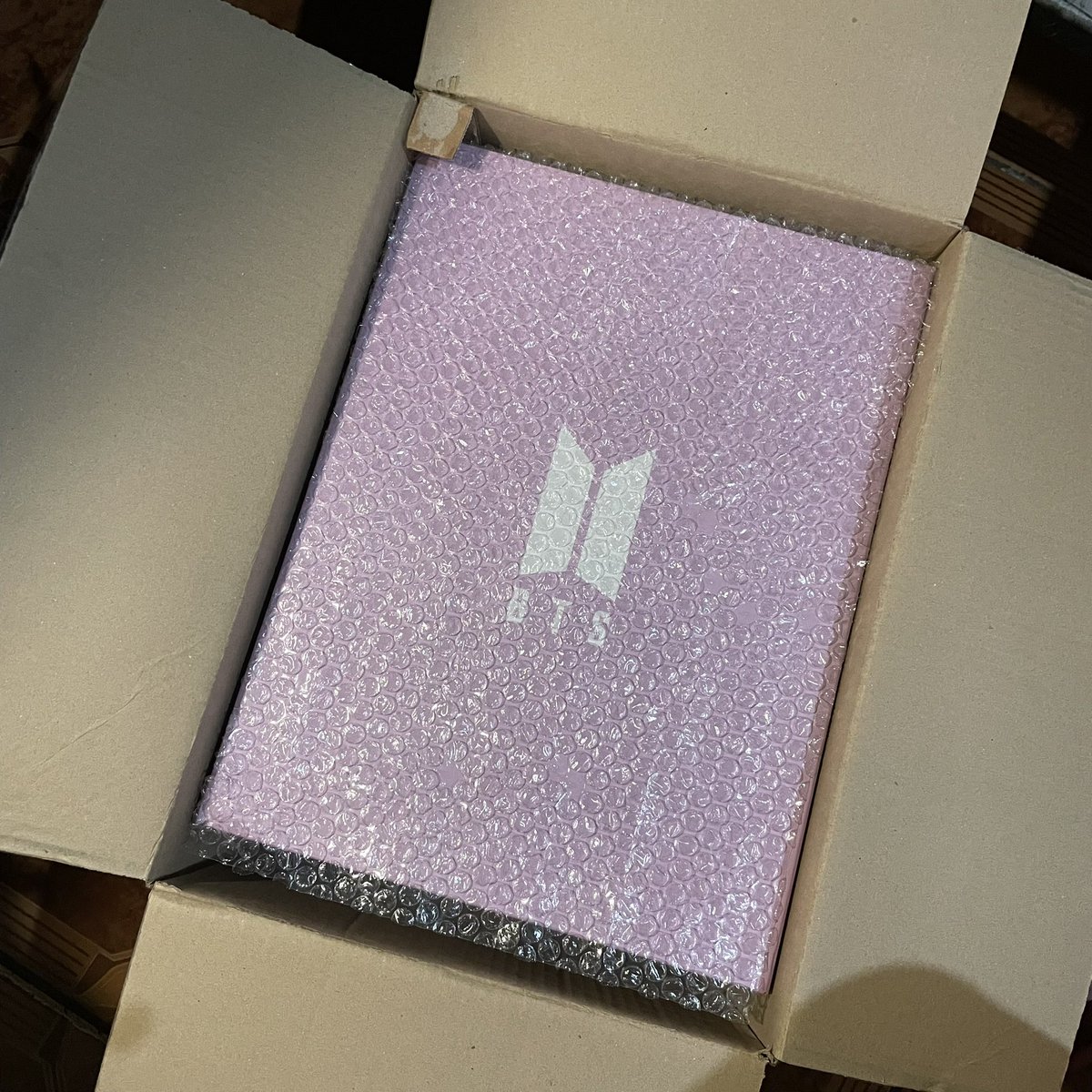 rona_rkives's tweet photo. ON HAND BTS Merch Box 7

4,000php + LSF
3,500 (payo)

50% DP, RB after 10 days
PAYO prio

*complete inclusions, unsealed but unused - opened just once

wts lfb bts ph onhand merch box 7 for sale https://t.co/8F6wTQUYz0
