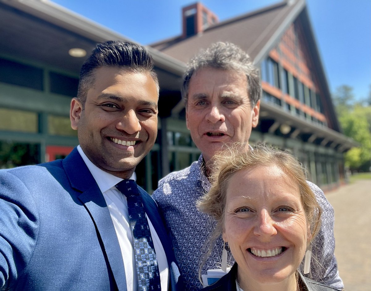 SingingOB's tweet photo. It was wonderful spending time and sharing ideas with brilliant scientists and trainees committed to the cause of improving pregnancy-related outcomes @GiuliaMuraca1 @IsabelleMalhame @AmyMetcalfePhD @Sloboda_Lab @meejin_park @K_Muldoon #CNPRM2023 https://t.co/u4uTU5dEZo
