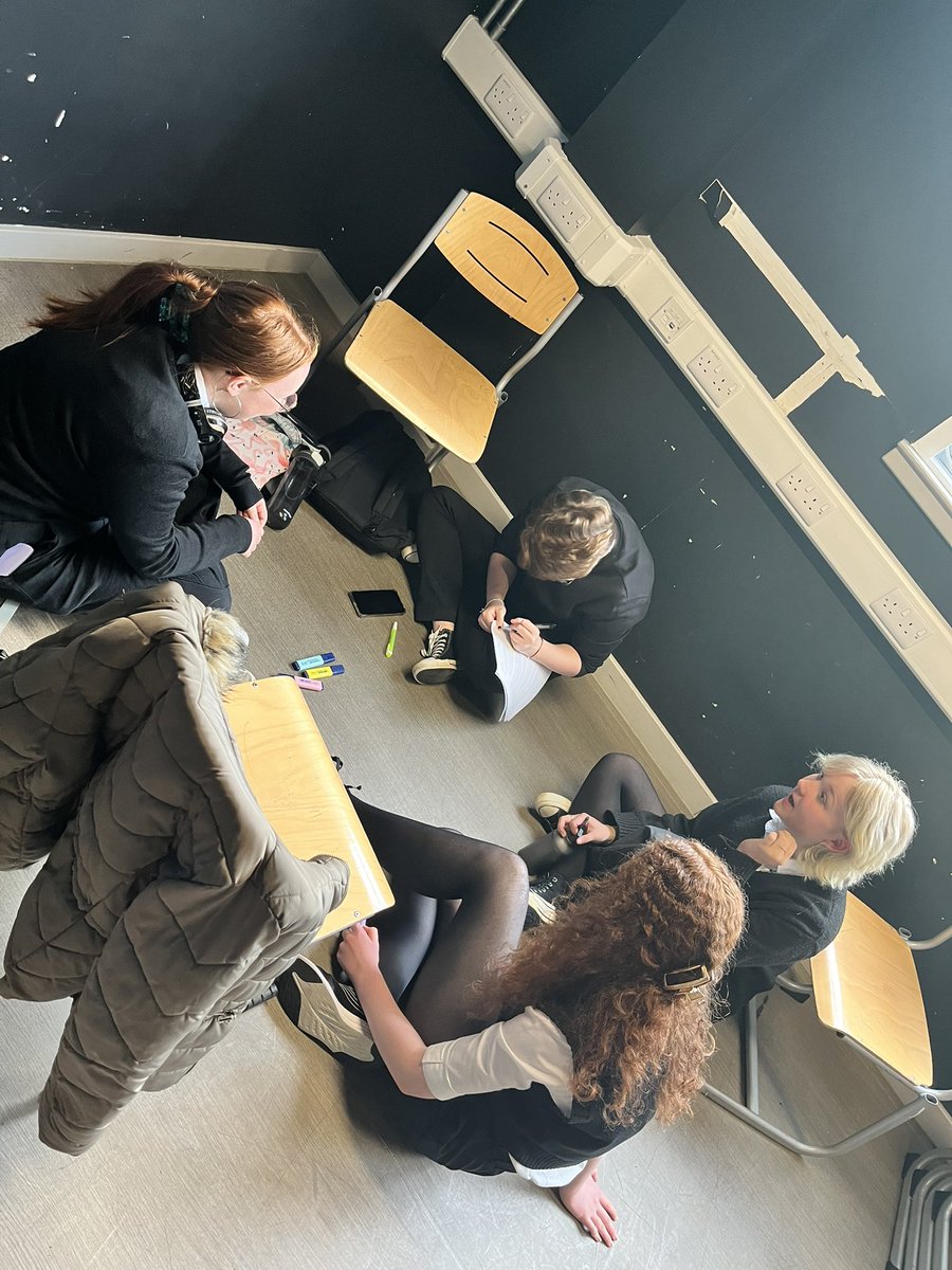 DHS_PET's tweet photo. โ๏ธS1-S5โs from across the PET met up yesterday for the pupil consultation of the renewed Equalities, Diversity and Inclusion Policy.
๐ญFantastic discussions and feedback given!
#UNCRCarticle12
#UNCRCarticle2
#AmbitionRespectCommitment https://t.co/2cXvxQL3W7