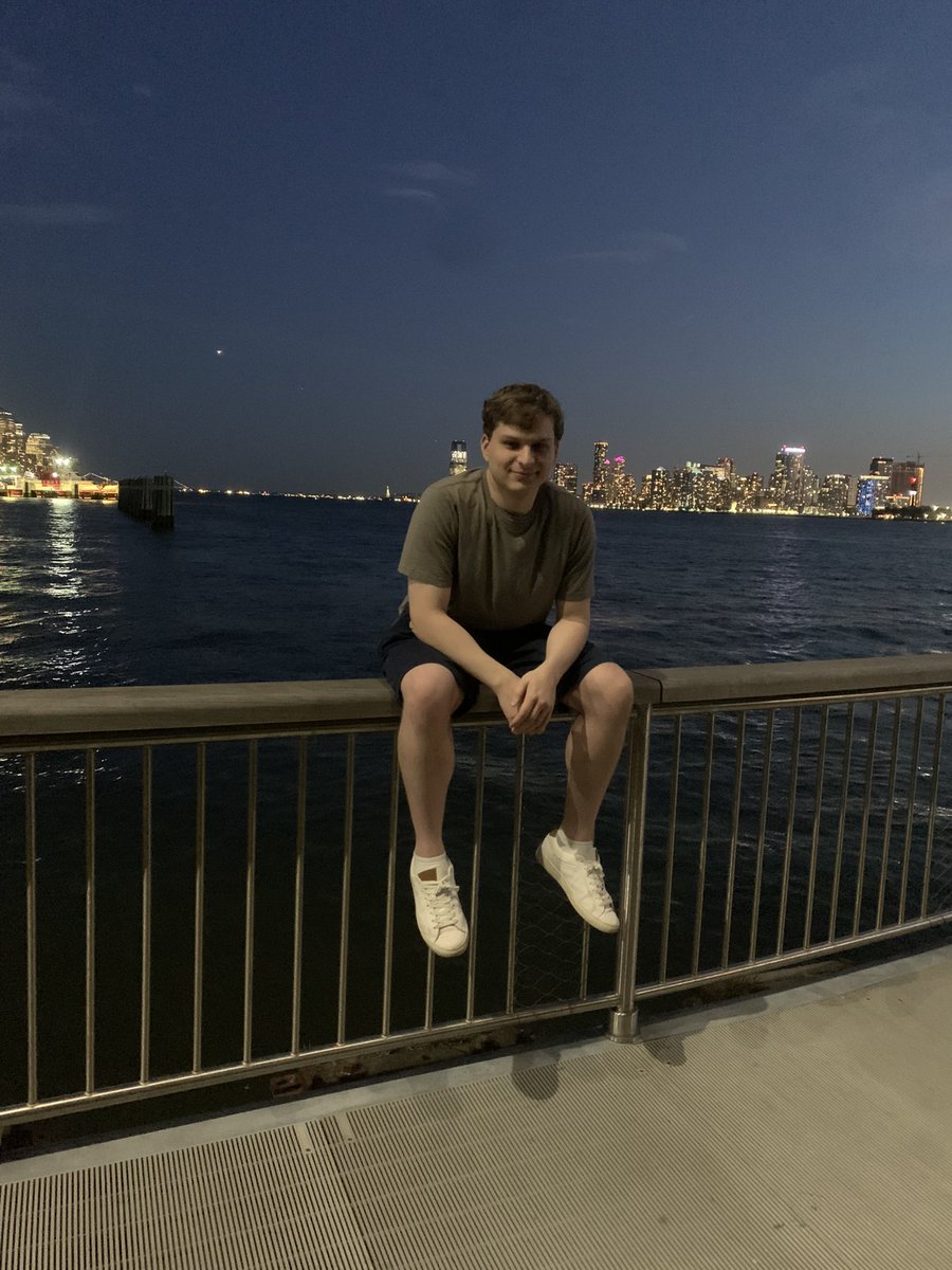 Dan tweet media