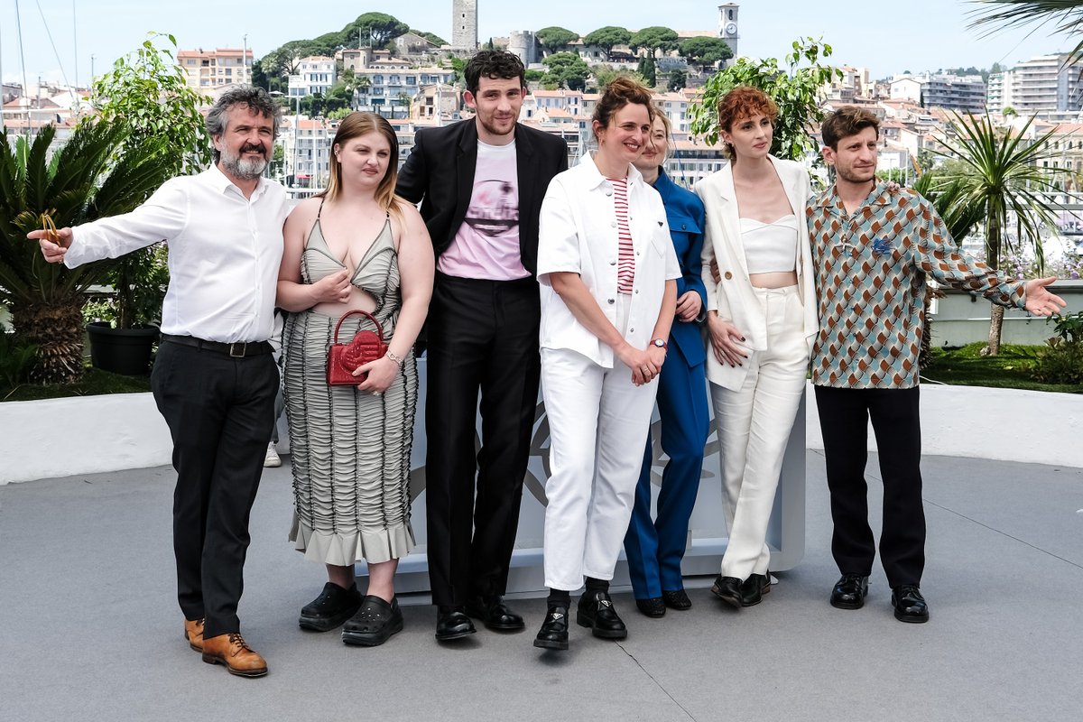 TheMatchFactory's tweet image. 📸 Alice Rohrwacher's LA CHIMERA photocall at #Cannes2023!

#Competition #Cannes2023 #AliceRohrwacher #LaChimera #OfficialSelection #JoshOConnor #CarolDuarte