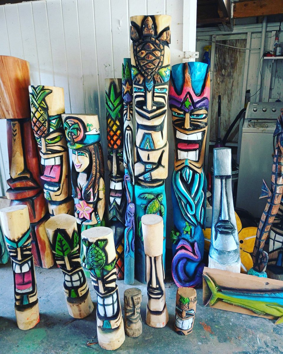 🌺 Luna Tikis is back! 🌺 Join them Saturday at the Mobil gas station on 22nd St. South in Cocoa Beach. For custom orders or Luna Tikis mailboxes, call 321.821.8812. 📞

#LunaTikis #TikiArt #CocoaBeach #SaturdaySales #TikiLove #TropicalDecor #CustomCreations #beachlifestyle