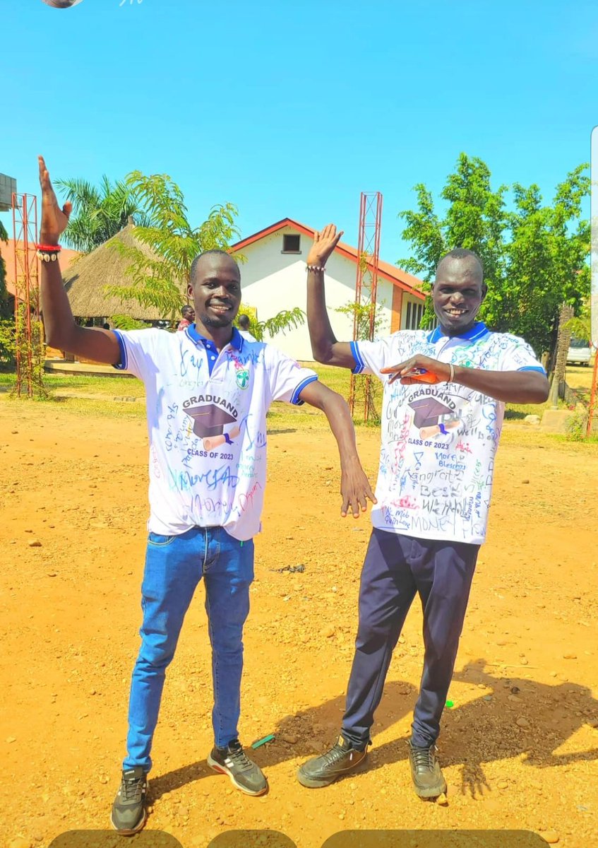 ImoozT's tweet image. You guys made it
Well kudos boys. We're so proud of you as a family and friends we will do same too. To follows your foodstep God bless you all and your dearm come true congratulations 👏🎉 Monday and majok