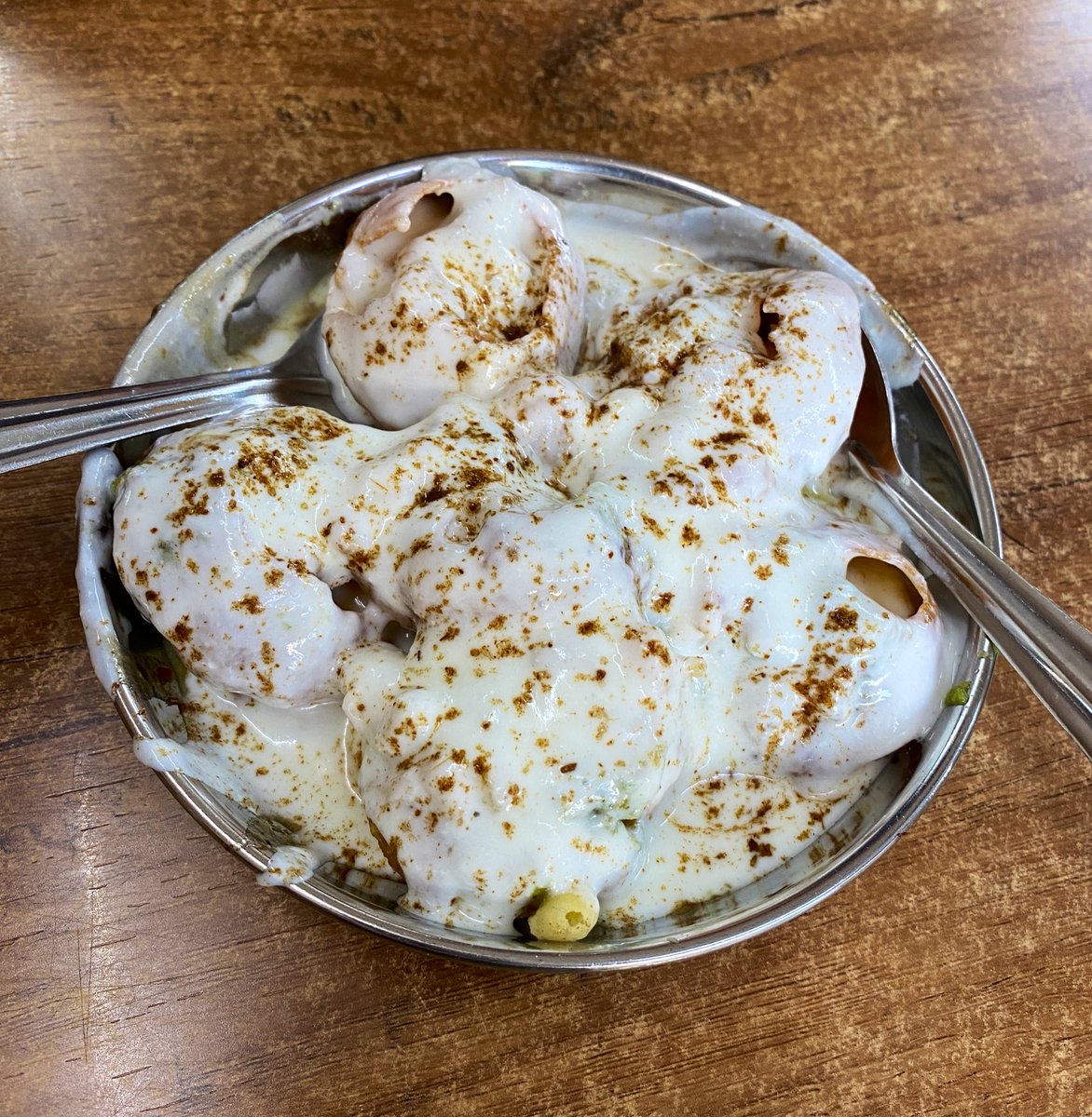 mulund_info's tweet photo. Some Amazing Pani &amp; Dahi Puri @ Jai Jhulelal Mulund. The only one that probably beats this one is Dilip Pani Puri at Kopri Colony https://t.co/1tpFc7Q6hH