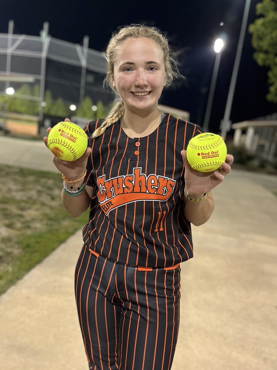 Congrats to #11 Alexus Freeman on her 2️⃣ 💣 last night on the first 2️⃣ pitches she saw in the game. 💪🏻🧡🖤🥎