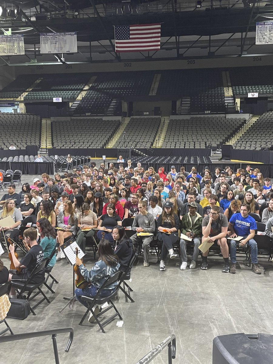 It’s graduation day! Congratulations to the East High Class of 2023 @BlackRaidersEHS