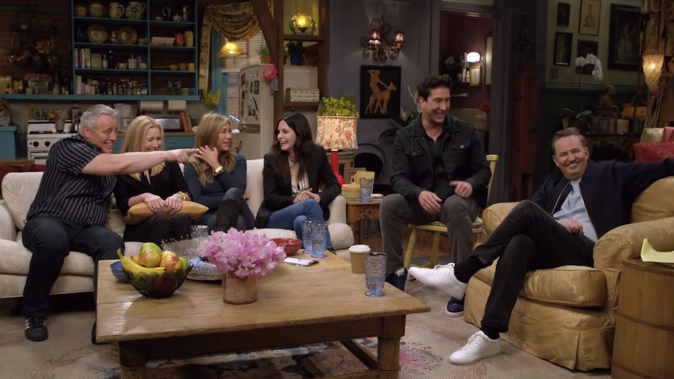 2 years ago today the friends cast officially reunited <3