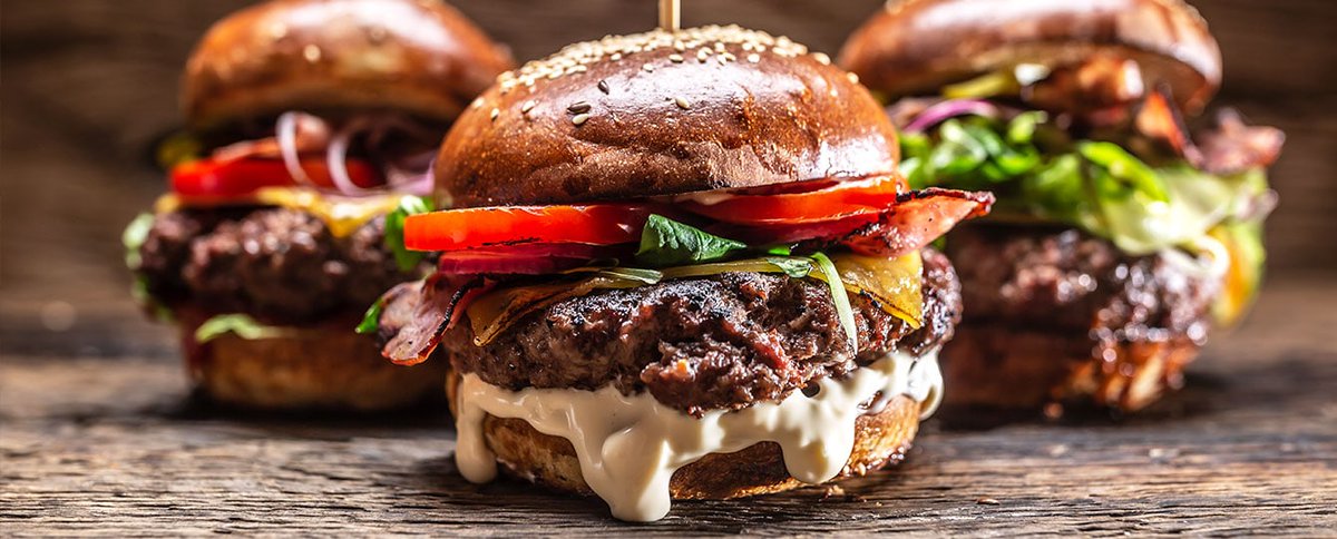 A good old American cheeseburger🍔 is delicious, but there are so many more ways to pair different cheeses with your favorite kind of burger! 

Try something new this #MemorialDay weekend with these burger + cheese pairing ideas. bit.ly/BurgerCheesePa… #UndeniablyDairy