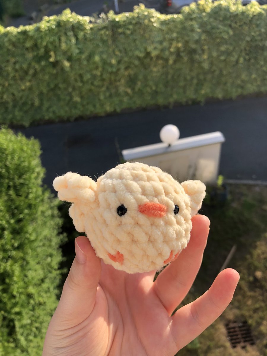 decrapotae's tweet image. hmm hi user plumadot 👉👈 i kinda did something