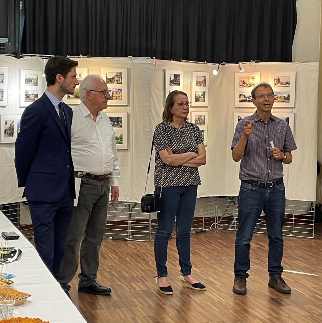 DanielCornalba's tweet photo. Retrouvez ce WE l’expo du #PhotoClub, dont le talent des artistes a été plusieurs fois primé cette année par la @federationphoto. Un clin d’œil aussi au « L’Etang-la-Ville d’hier et d’aujourd’hui », entre #patrimoine, #nature &amp; #modernité.
#photo #culture #DesVillesEtDesTalents https://t.co/PtyMMZ8DjB