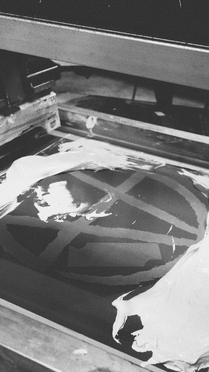 ASGXVNDLS's tweet photo. DESIGNED PRINTED PACKAGED SHIPPED IN HOUSE https://t.co/iULCqkNfKx