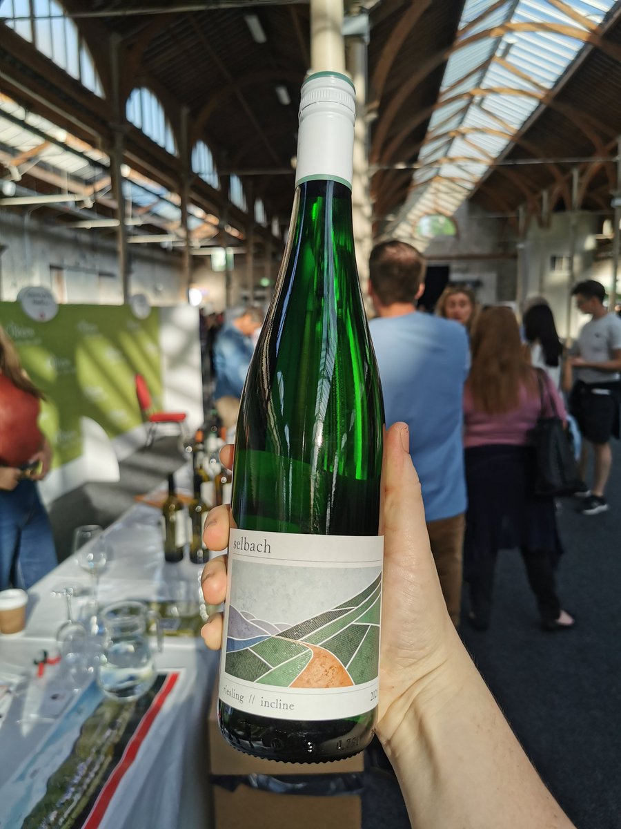 How gorgeous is this bottle?? German Riesling, what a delight #OBwinefest @OBriensWine