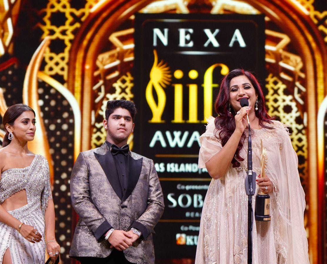 Congratulations to the versatile singing sensation #ShreyaGhoshal, who captivated the hearts of everyone and won the IIFA trophy for her song Rasiya from the film #Brahmastra Part 1-Shiva. 

#IIFA2023 #IIFAONYAS #YasIsland #InAbuDhabi #NEXA #CreateInspire #SobhaRealty