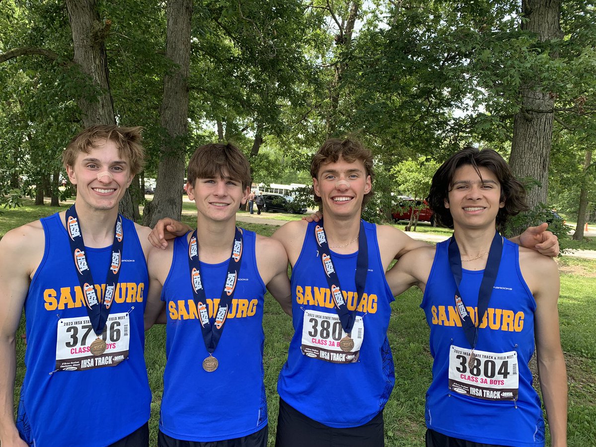 4x800 continues the all-state streak since 2011! Anderson/Ramiro-Garcia/Canellis/Giblin. 7:53, 8th place