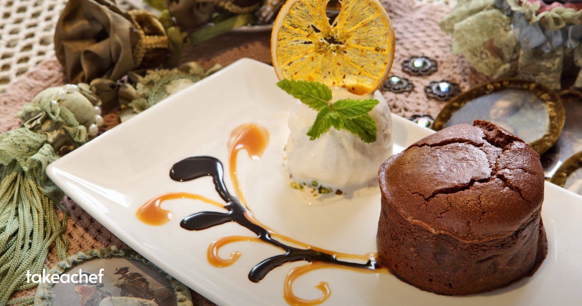 takeachef's tweet image. Elevate your dining experience with a personalized menu crafted by our talented private chefs. 🍽️✨👨‍🍳 #PrivateChef #TakeAChef