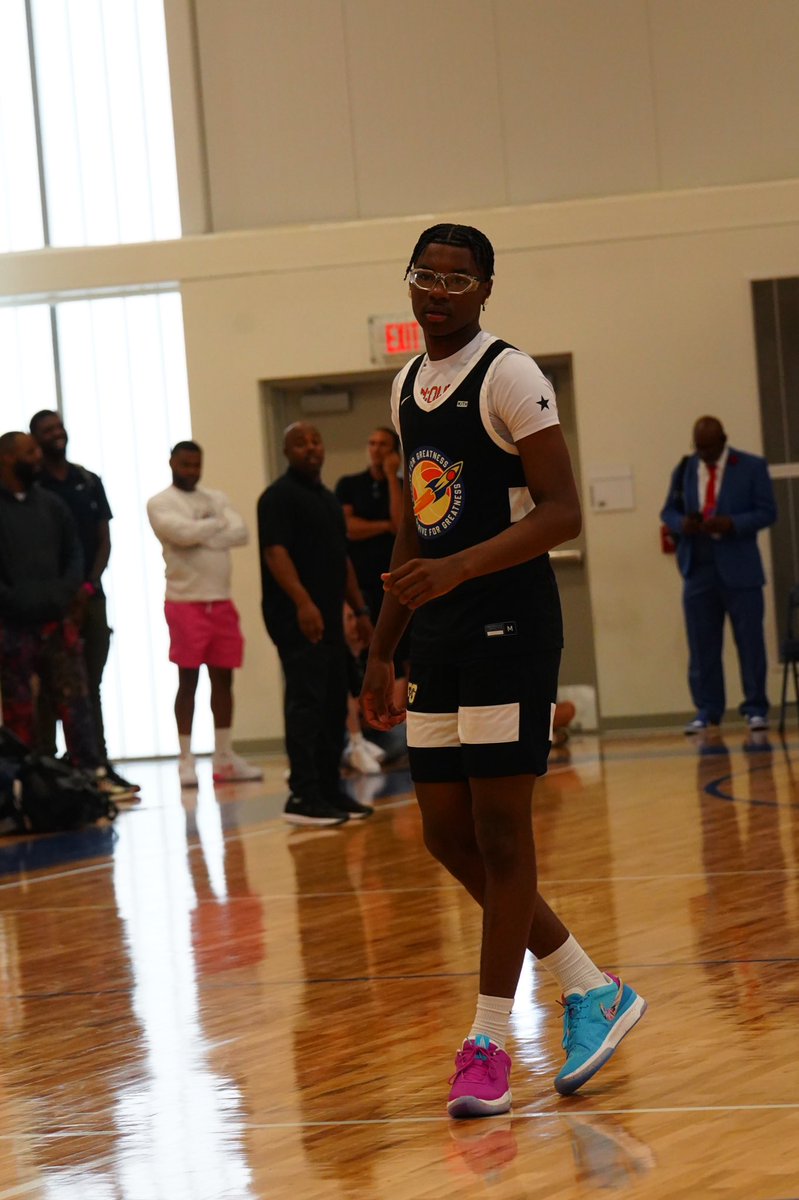 Devin_Walker2's tweet photo. bryce james popped out in the EYBL  ja 1 🔥 https://t.co/ToZYlil7Ln